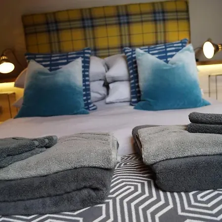 The Old Maple Lodge-luxury Private Annex With A View In Rural Setting Apartament