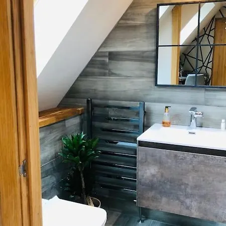 Apartament The Old Maple Lodge-luxury Private Annex With A View In Rural Setting Riccall