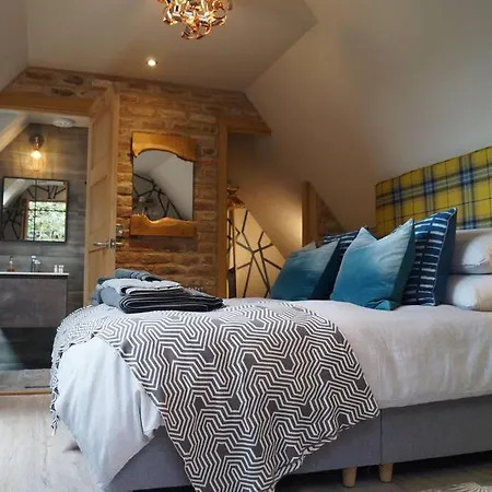 The Old Maple Lodge-luxury Private Annex With A View In Rural Setting Апартаменты *