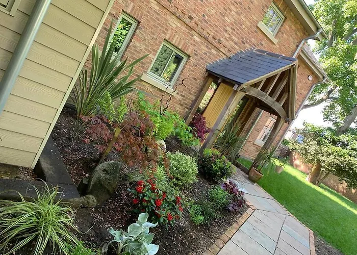The Old Maple Lodge-luxury Private Annex With A View In Rural Setting *